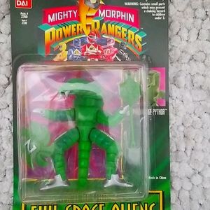 Power Rangers Darting Tounge Pythor figure